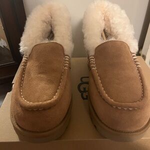 UGG Ansley Parc (color chestnut)